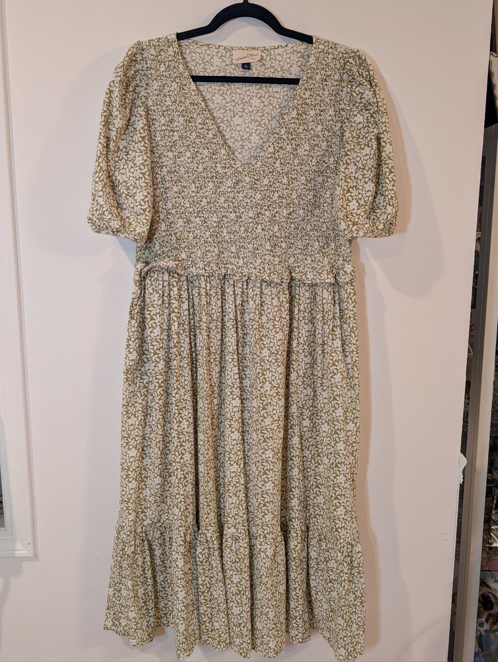 Universal Thread Olive Floral V-Neck Midi Dress
